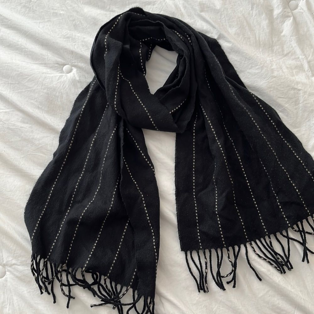 FINAL PRICE! Nordstrom Cashmere Scarf 🖤